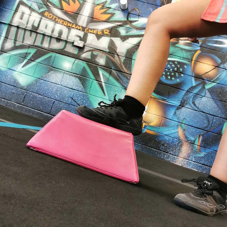 Cheer Foam Flyer Stand