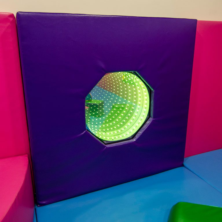 LED Infinity Mirror and Plinth - Image 2