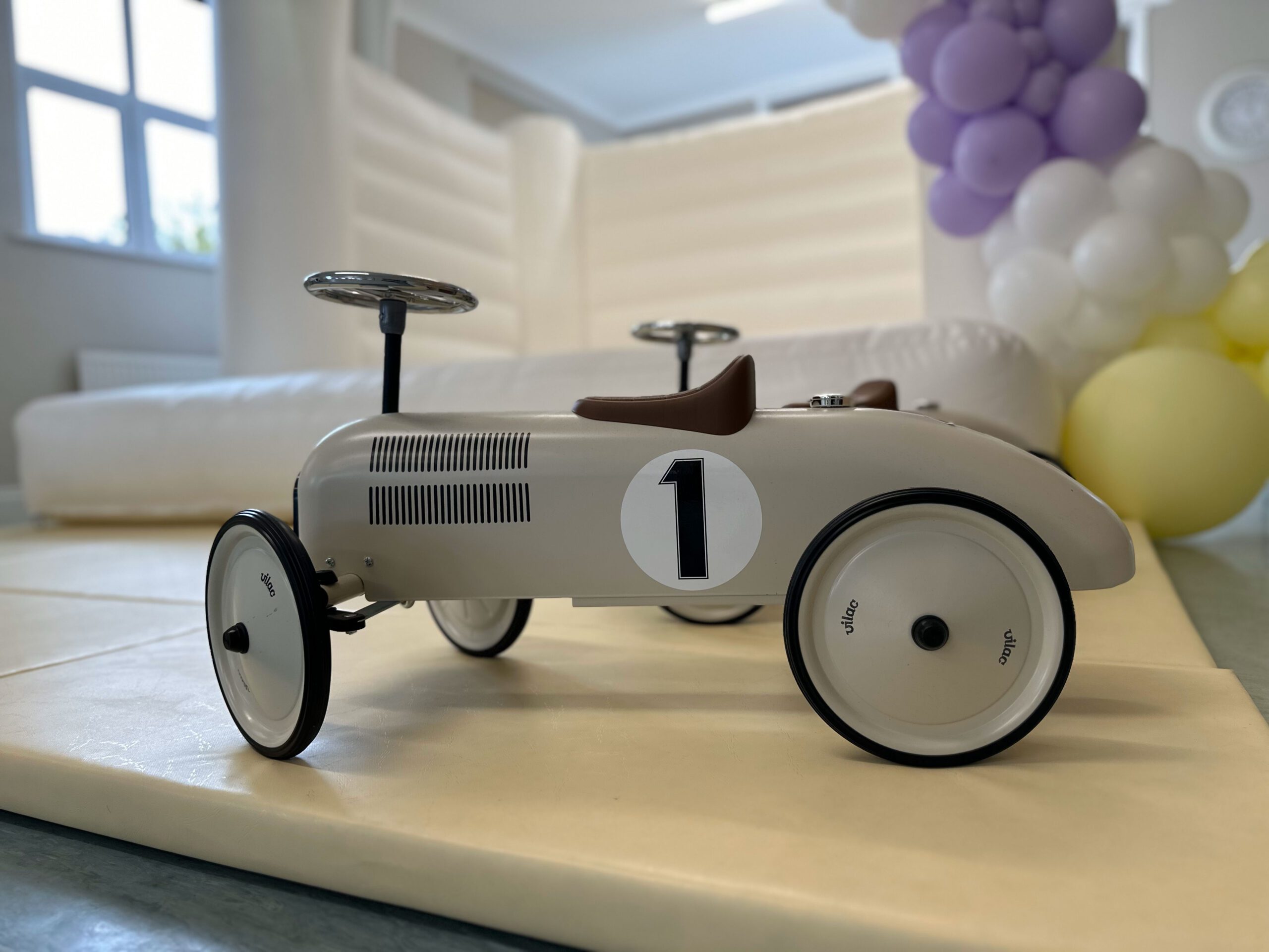 Vintage Ride-On Cart - Image 3