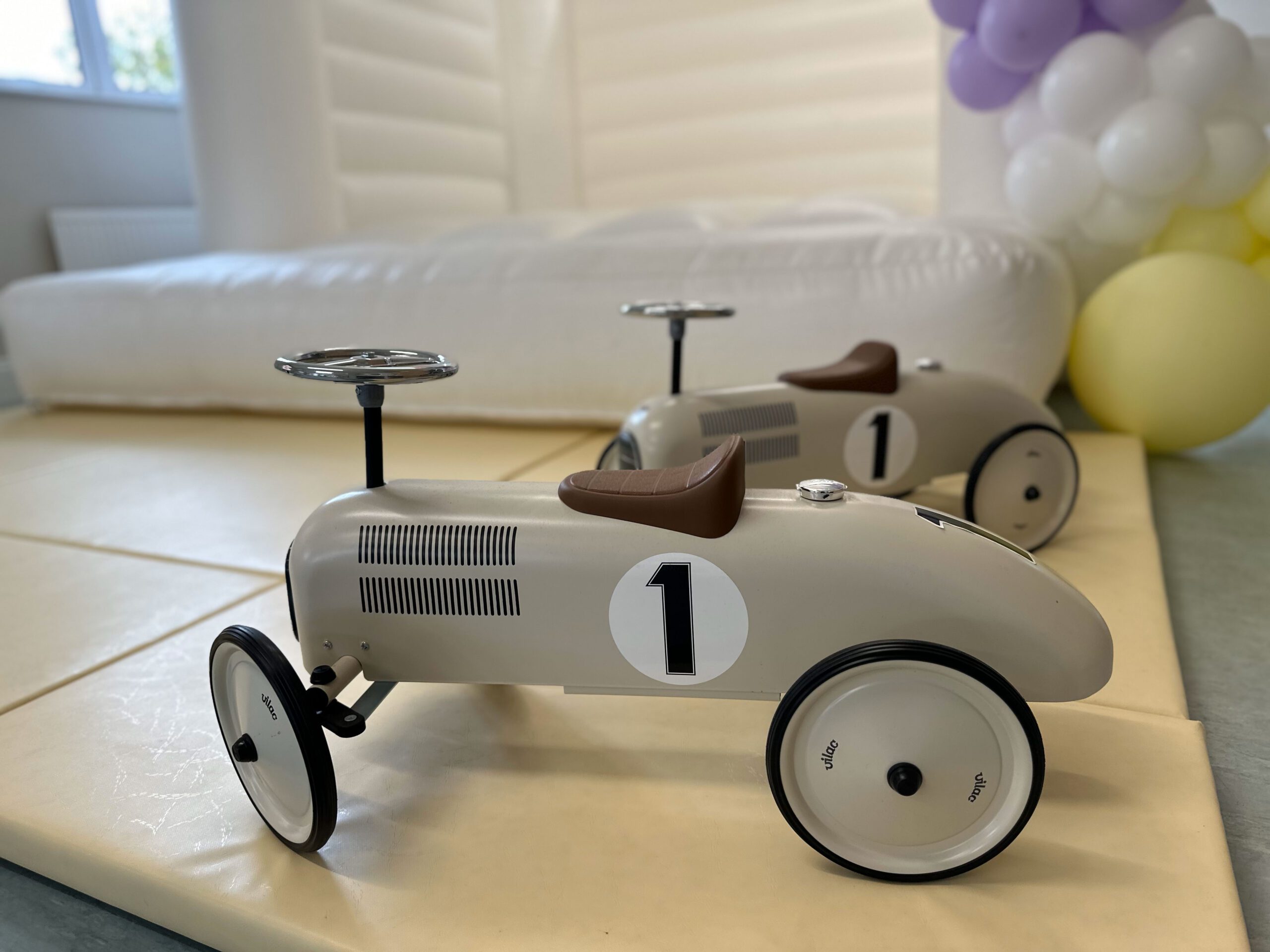 Vintage Ride-On Cart - Image 2
